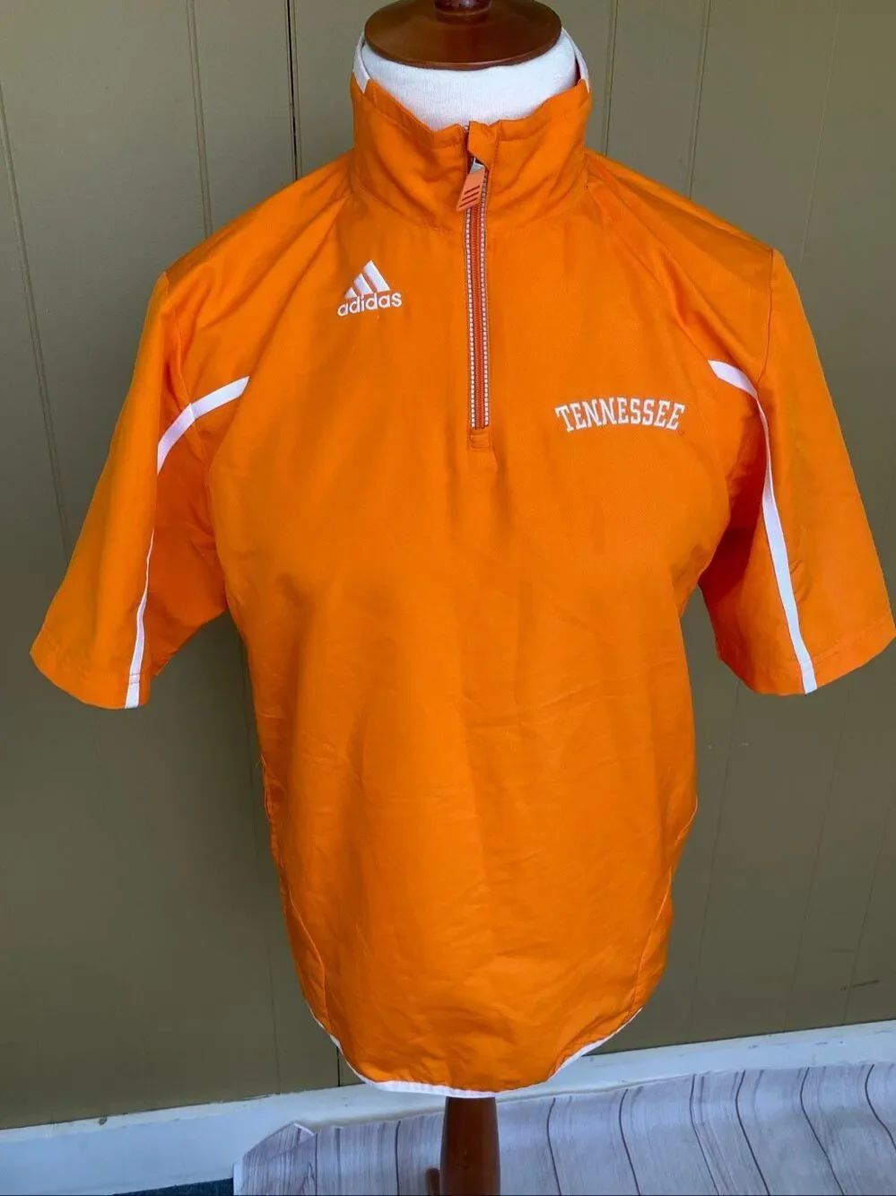Adidas men S climaproof Tenessee short sleeve 1/4 zip pullover w/side zipper